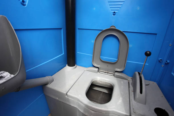 Best Portable restroom trailer rental  in Mascoutah, IL