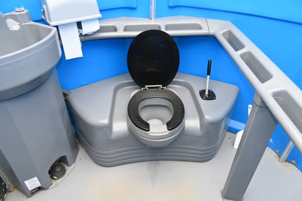 Best Porta potty rental near me  in Mascoutah, IL
